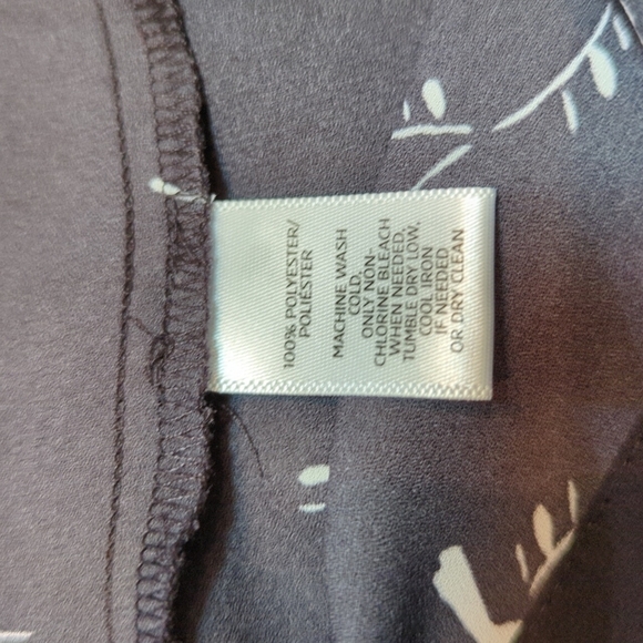 Loft Women's V-Neck Blouse w/Bird Print and Tie Back Size XS - Picture 7 of 7